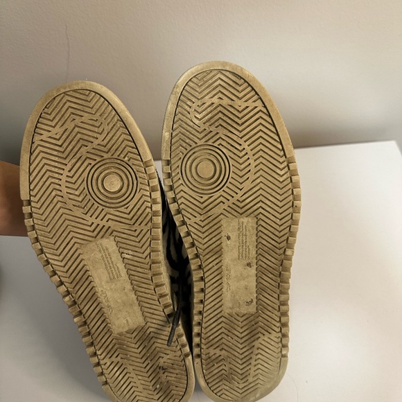 ORIGINAL off white shoes- zebra print - size 8 - Picture 4 of 8